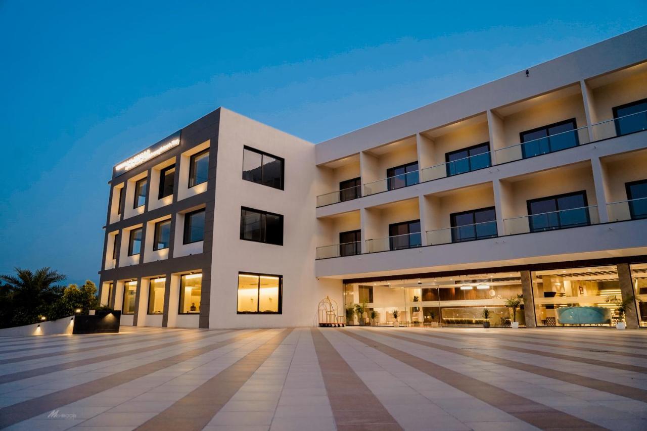 Pride Resort & Convention Center Ranakpur Near Ranakpur Dam Sādri Exteriör bild
