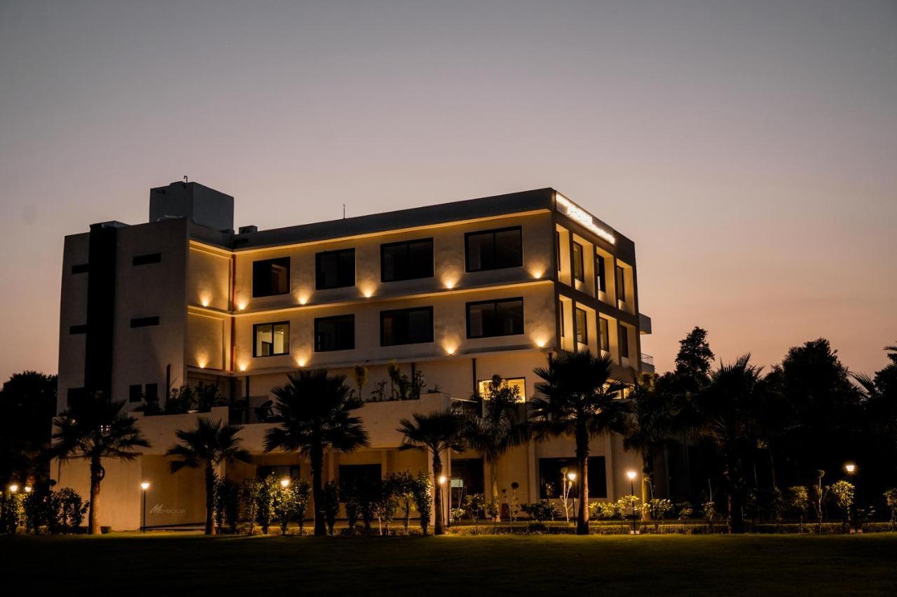 Pride Resort & Convention Center Ranakpur Near Ranakpur Dam Sādri Exteriör bild
